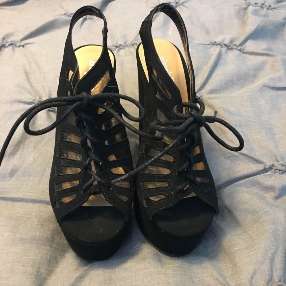 Wedge heels